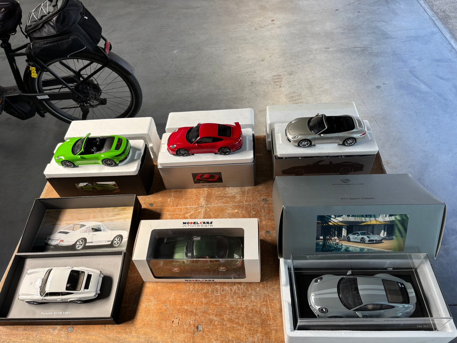 Porsche modellen 1:18 , Spark, Porsche dealer, .., Ophalen of Verzenden, Zo goed als nieuw, Overige merken