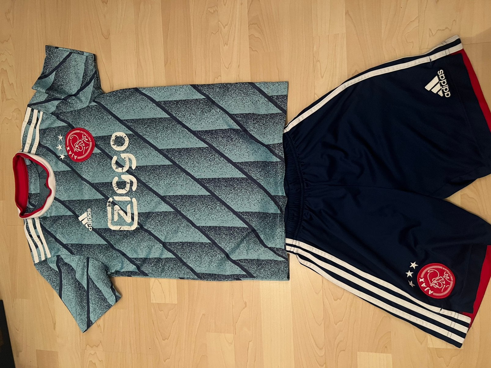Ajax tenu'tje alles maat xs, Overige maten, Ophalen of Verzenden, Zo goed als nieuw, Voetbal