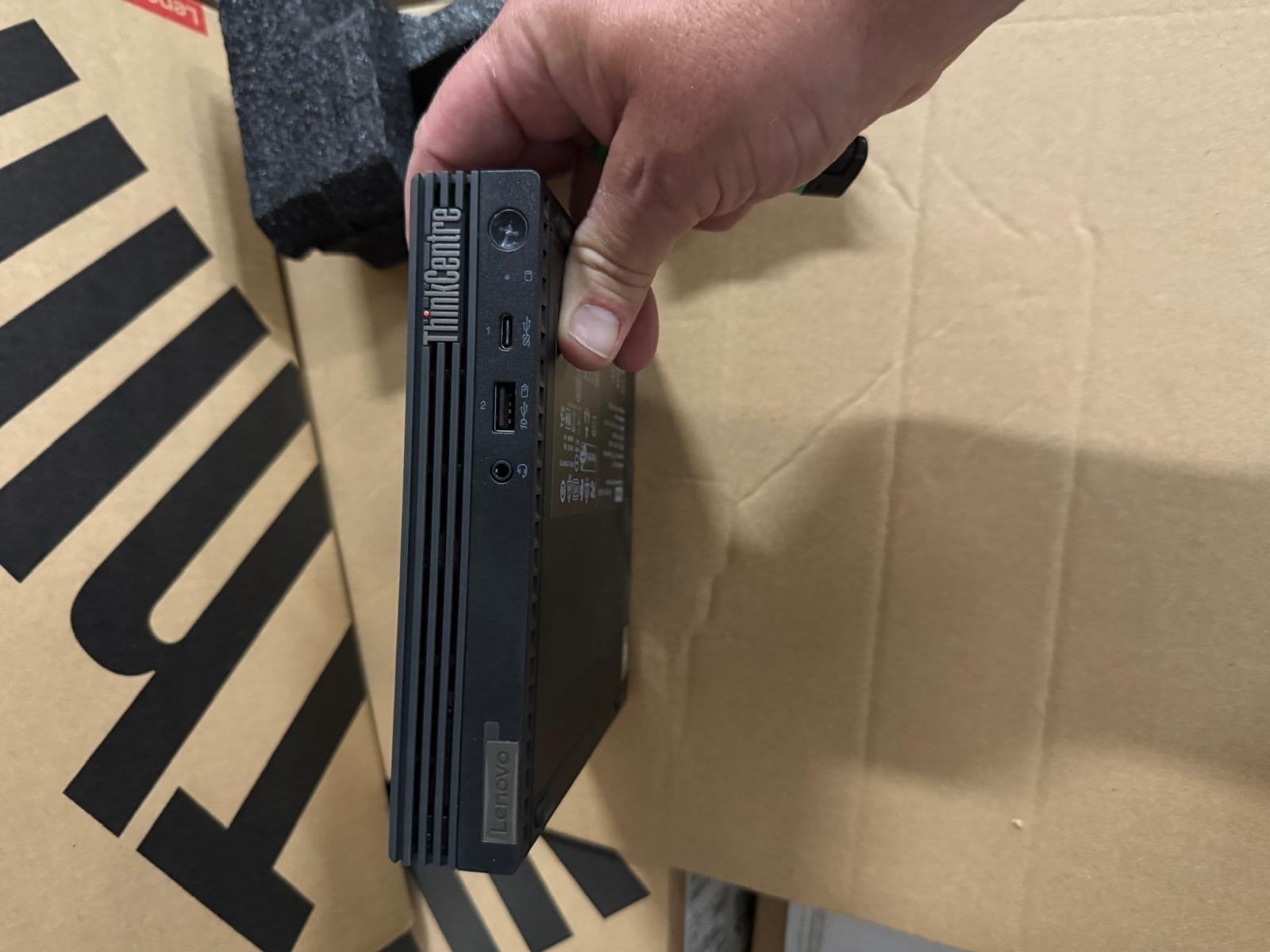 Lenovo ThinkCentre M70q i5-10400T Mini PC, 2 tot 3 Ghz, 8 GB, Ophalen of Verzenden, Zo goed als nieuw