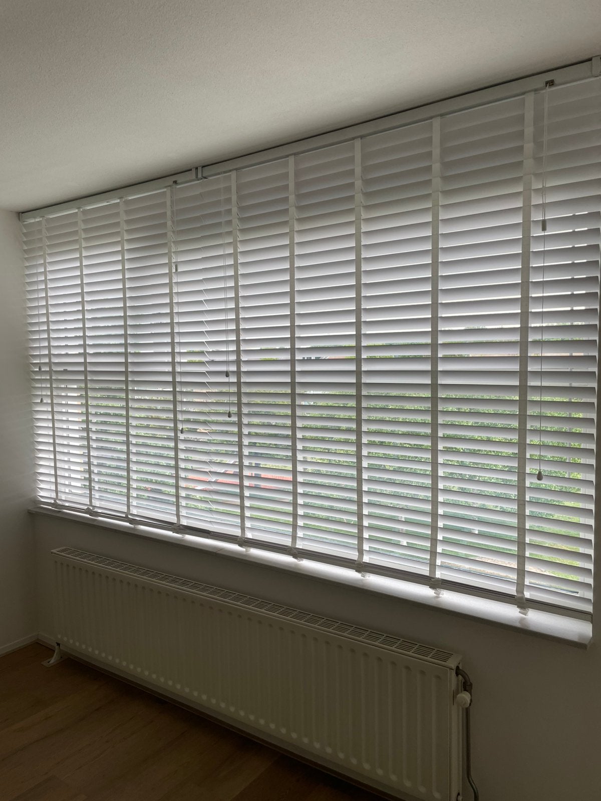 Houten jaloezieen 50mm / wit, Ophalen, Zo goed als nieuw, Wit, 150 tot 200 cm