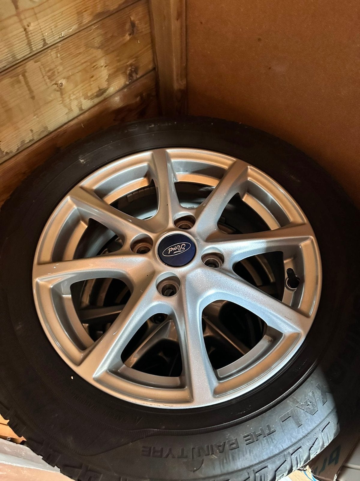 Originele Ford Fiesta MK7/8 velgen met winterbanden, Ophalen, Gebruikt, 15 inch, Banden en Velgen