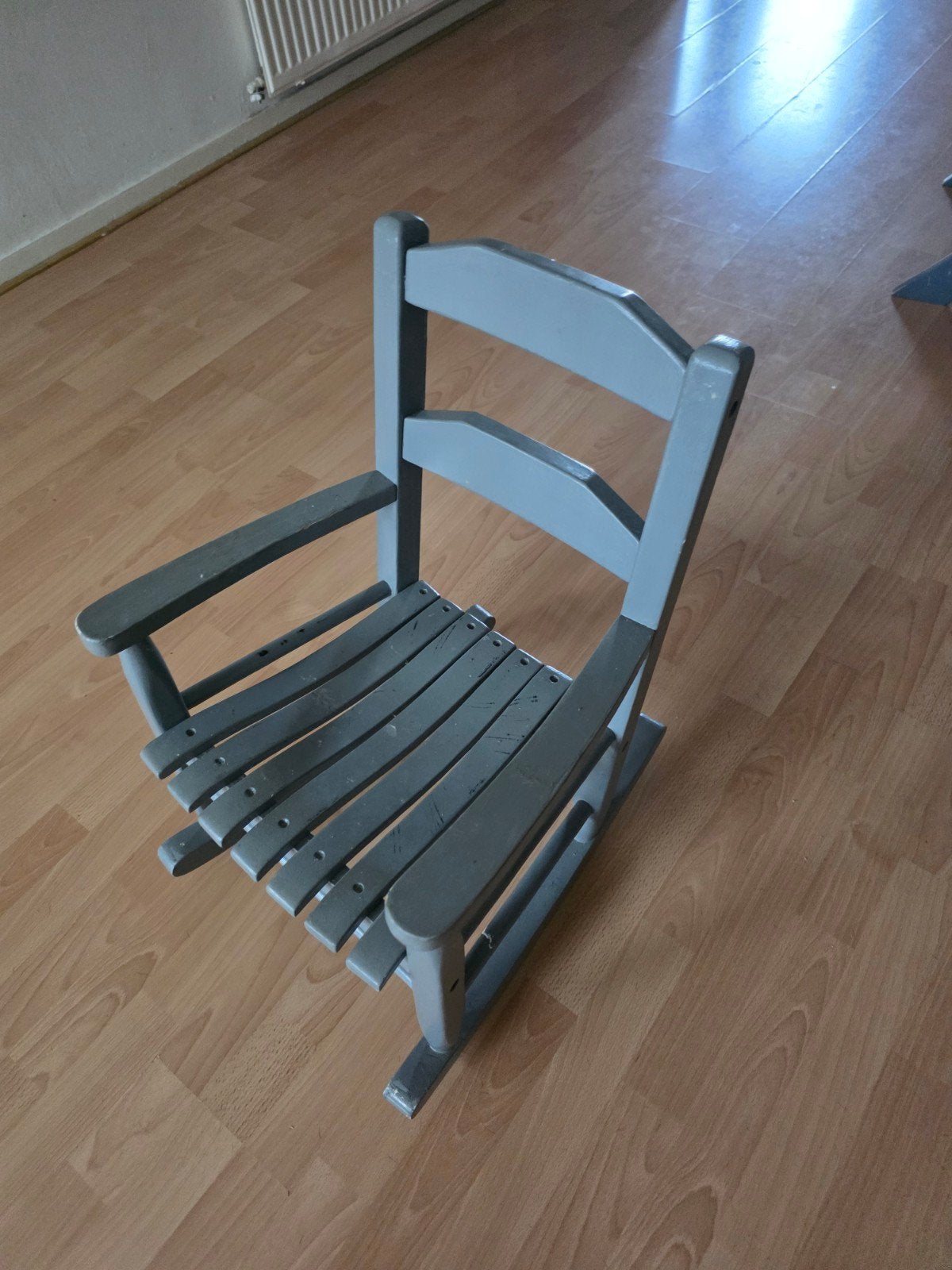 2 Grijze houten schommelstoel voor kinderen., Ophalen, Gebruikt, Kinderlijk, Klassiek, Hout