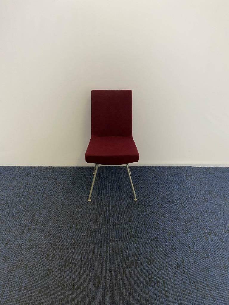 Vergaderstoel Montis Jim, bordeaux rood / rood, stof, Huis en Inrichting, Stoelen, Ophalen, Gebruikt, Rood, Eén
