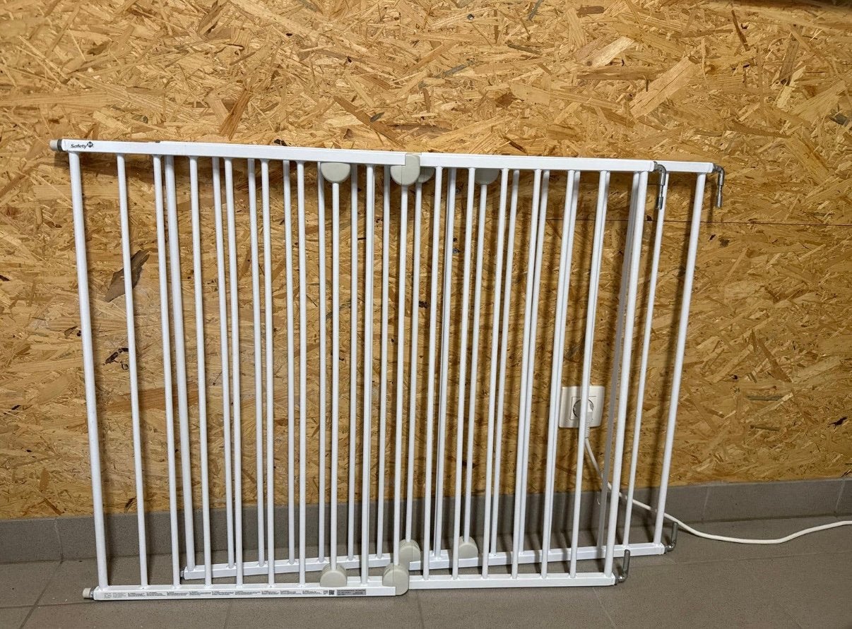 2x Safety 1st Traphekje - 71cm hoog, verstelbaar tot 1M, Kinderen en Baby's, Ophalen of Verzenden, Zo goed als nieuw, Klemhekje