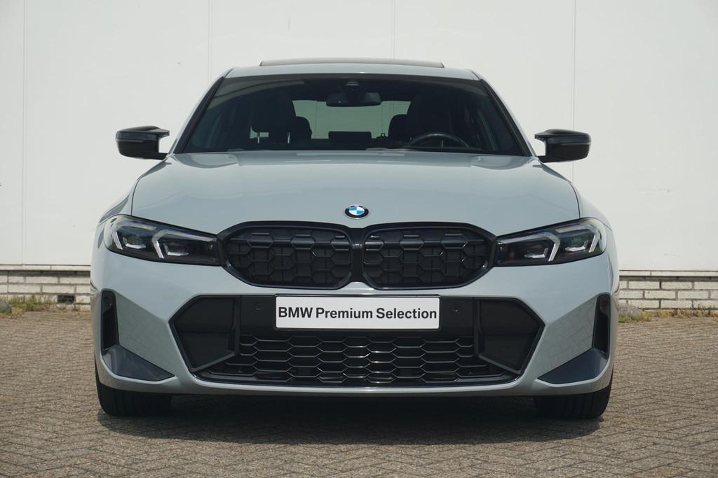 BMW 3 Serie Sedan M340i xDrive 19'' / Harman Kardon / Schuif, Auto's, BMW, Stof, Euro 6, 1700 kg, Met garantie (alle)