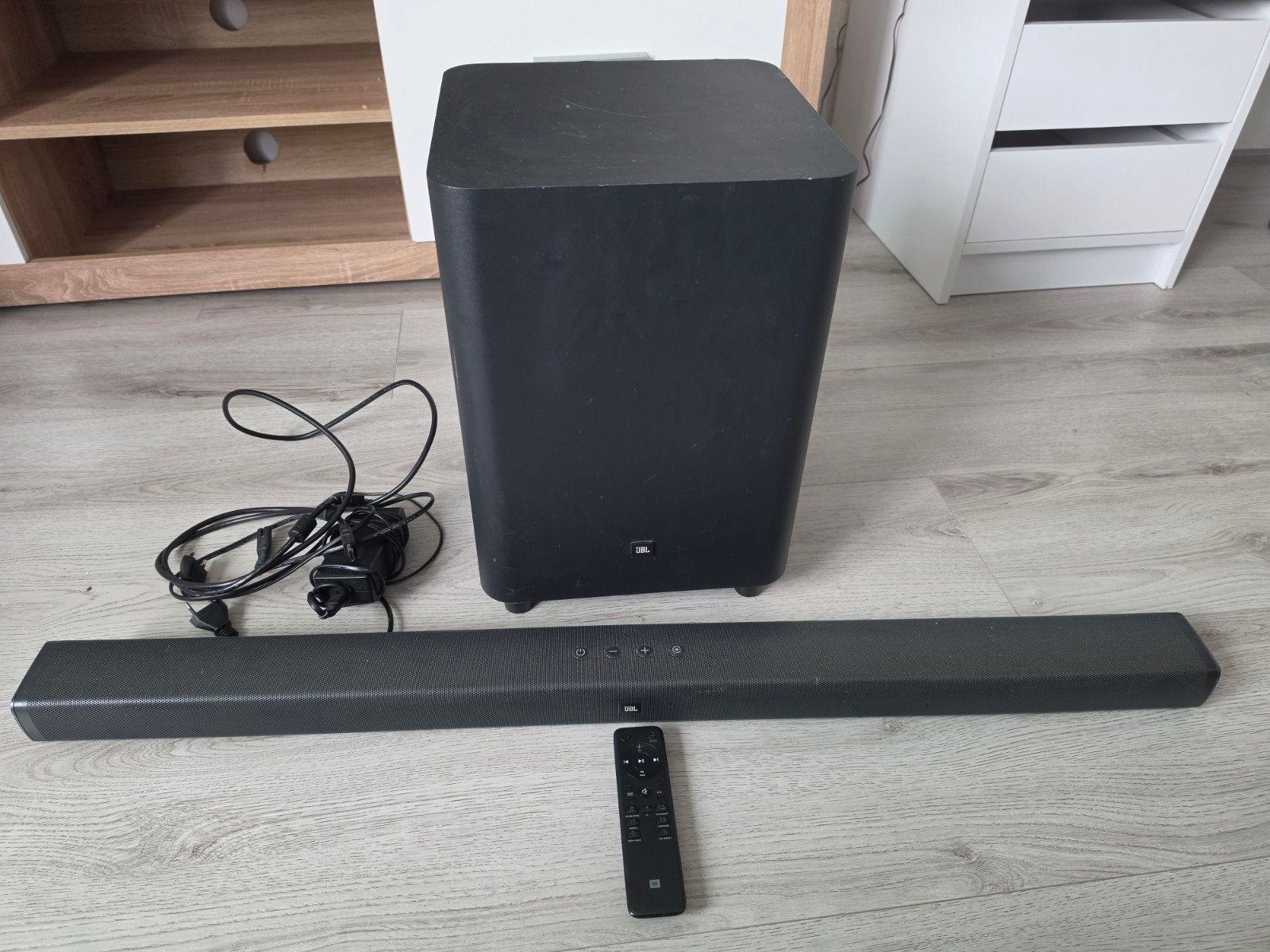 JBL Bar 3.1 Soundbar + Krachtige 10" Draadloze Subwoofer (45, Ophalen, Met externe subwoofer, Gebruikt