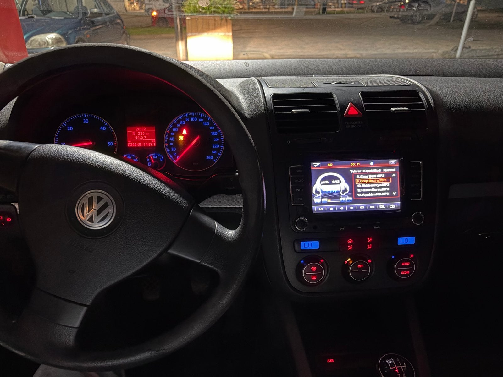 Volkswagen Jetta 1.9 TDI 77KW 2006 Zwart, Auto's, Voorwielaandrijving, 4 cilinders, Zwart, Origineel Nederlands