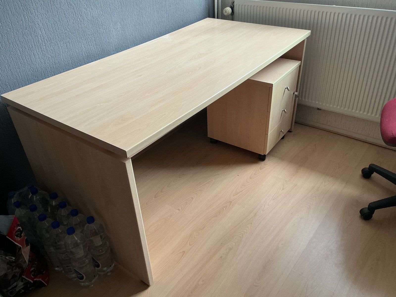 Licht eiken bureau met ladenblok op wielen, Ophalen, Gebruikt, Beige, Hout