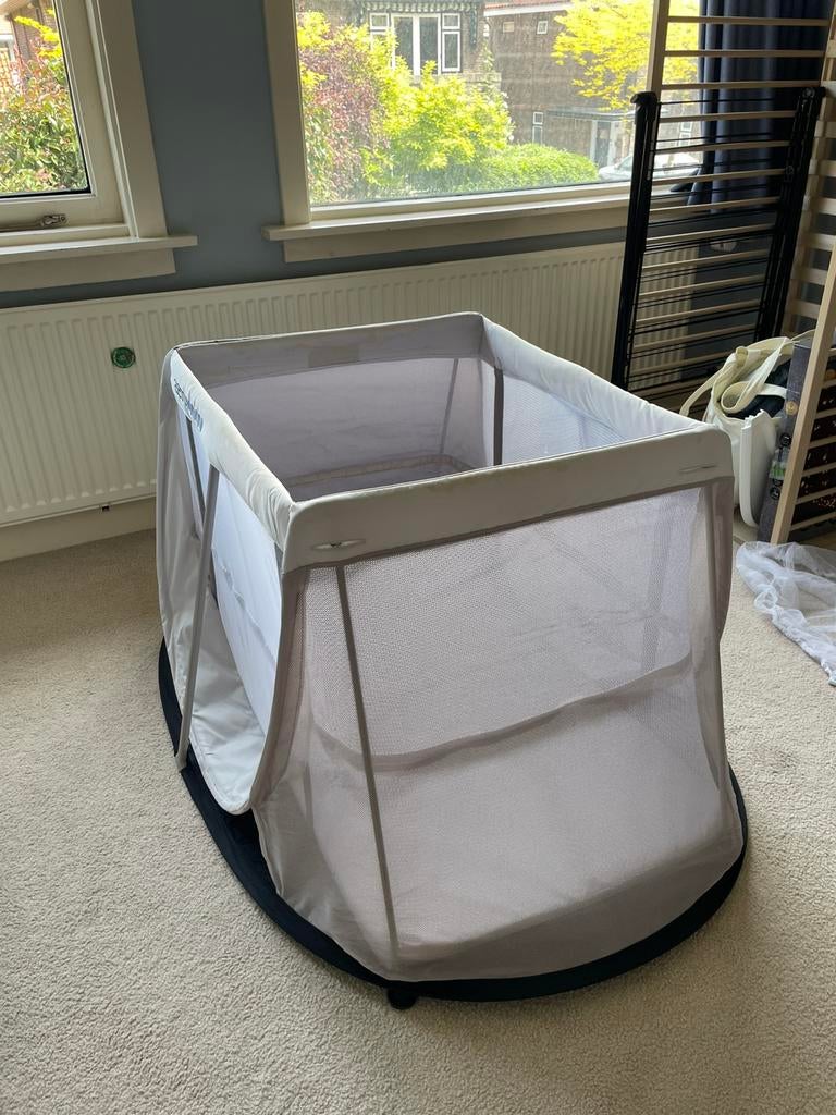 Aeromoov campingbedje met aerosleep topper, Ophalen, Zo goed als nieuw, Reisbedje