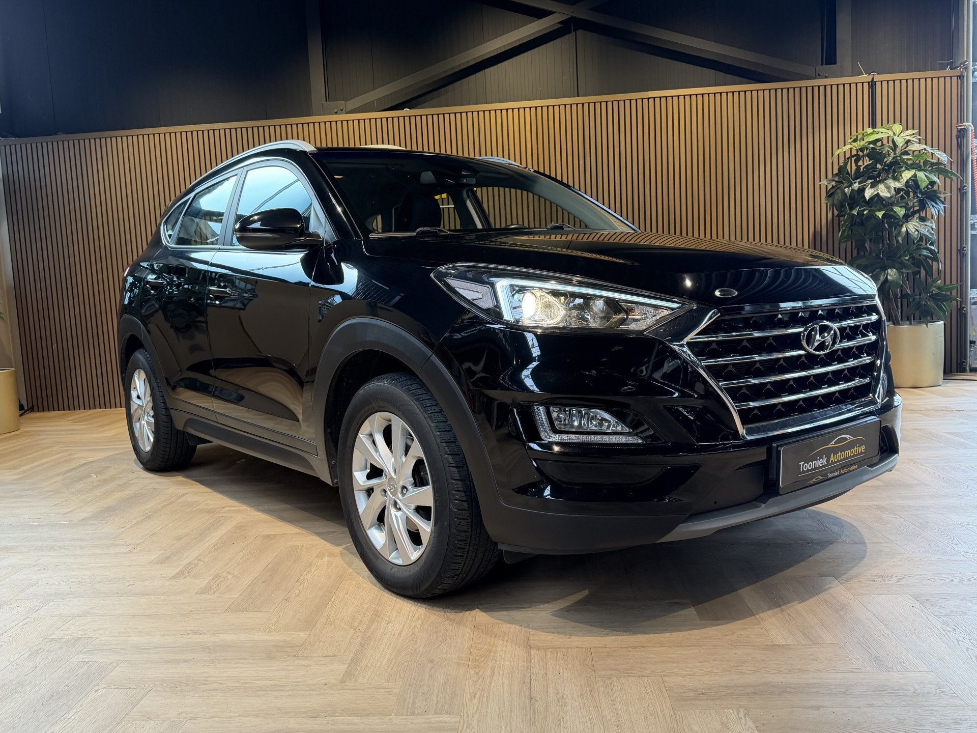Hyundai Tucson 1.6 T-GDi Comfort 4WD (bj 2018, automaat), Auto's, Dealer onderhouden, Gebruikt, 4 cilinders, Met garantie (alle)