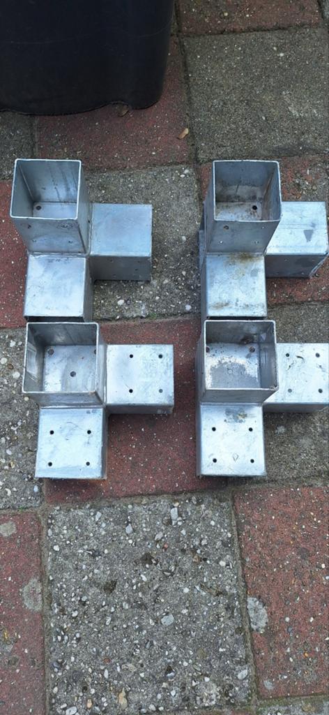 Paalhouders (4) en hoekverbinders (4) geschikt voo 9x9 palen, Ophalen of Verzenden, 250 mm of meer