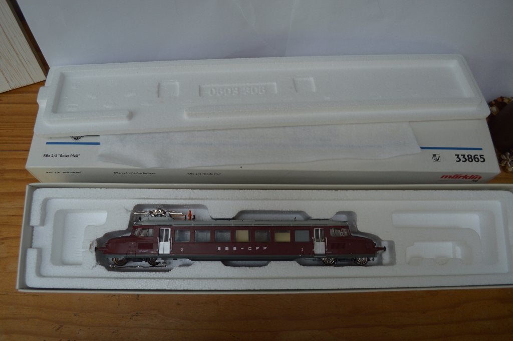 Märklin 38860/33685 : Rote Pfeil DIG/SOUND, Wisselstroom, Locomotief, Analoog, Ophalen of Verzenden