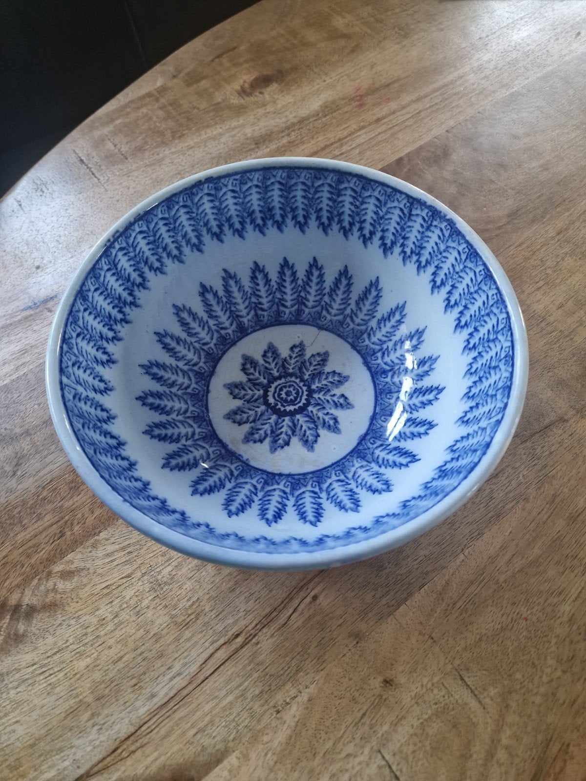 Antieke Delfts Blauwe Kom met Bladmotief, Antiek en Kunst, Ophalen of Verzenden