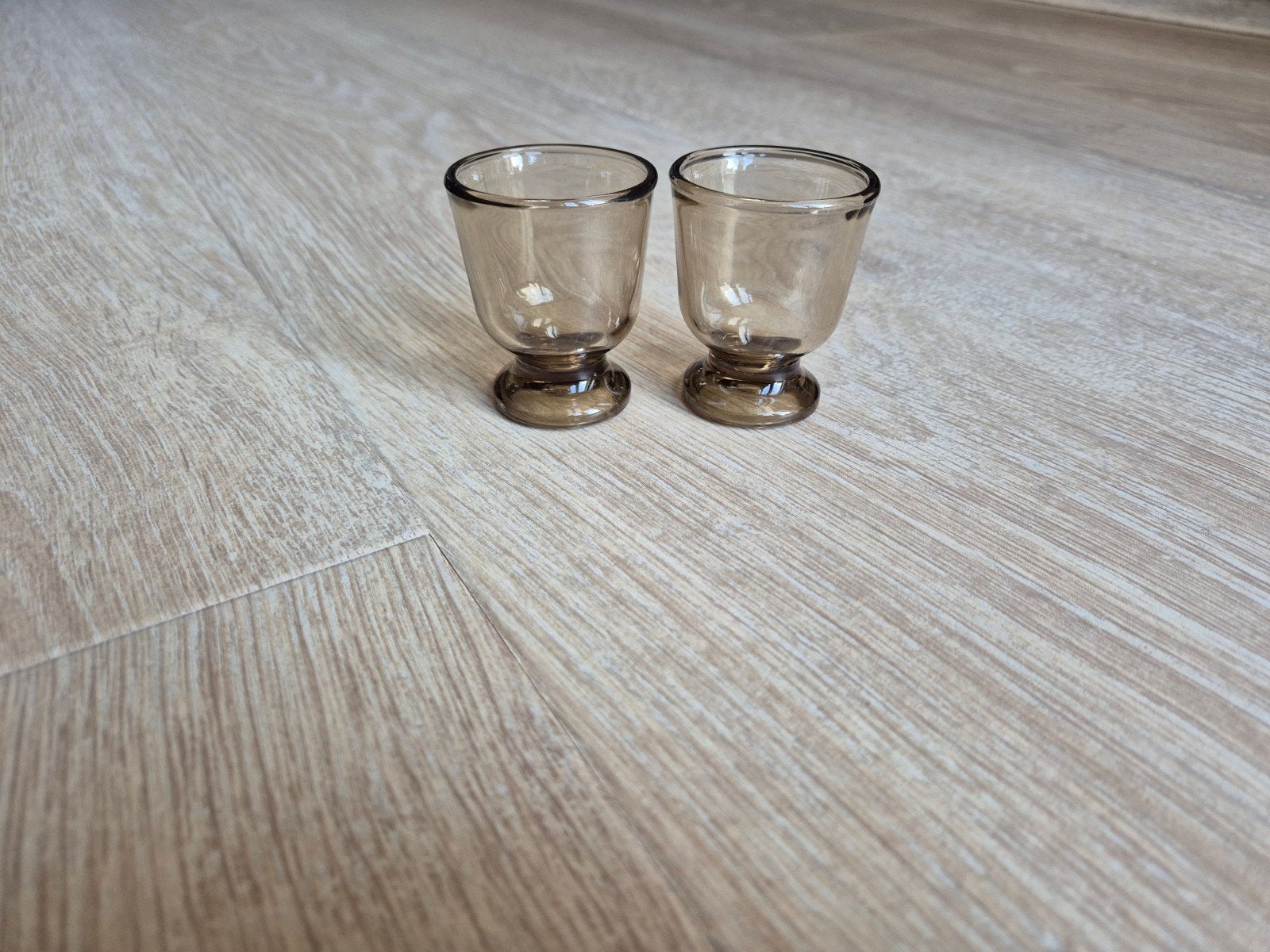 Set van 2 vintage eierdopjes van rookglas, Ophalen of Verzenden, Zo goed als nieuw, Glas, Overige typen