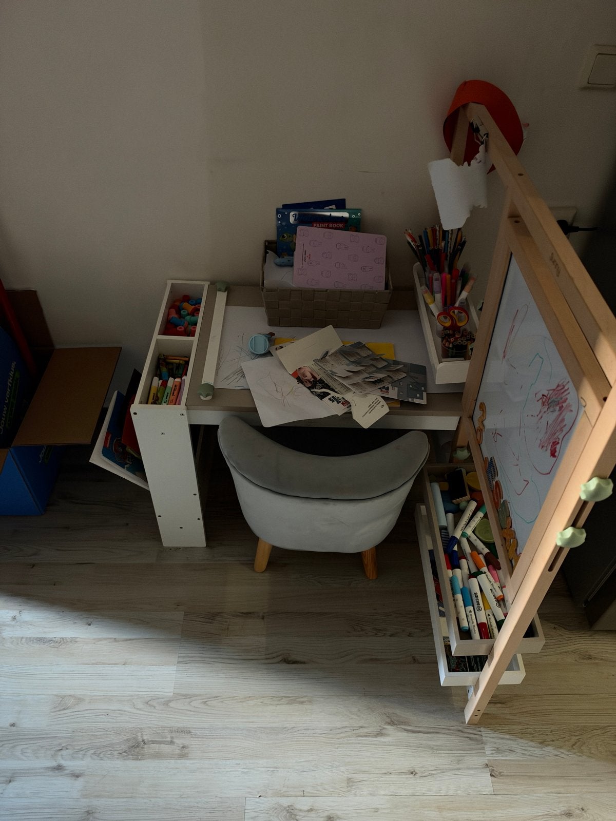 Tekentafel voor kleuters - Compleet met opbergruimte, Doe-het-zelf en Verbouw, Ophalen, Gebruikt