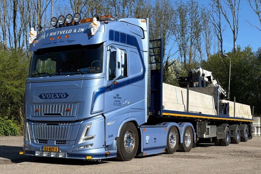 WSI VOLVO FH AREO GLOBETR6X2  BRICK TRAILER JAN RIETVELD
