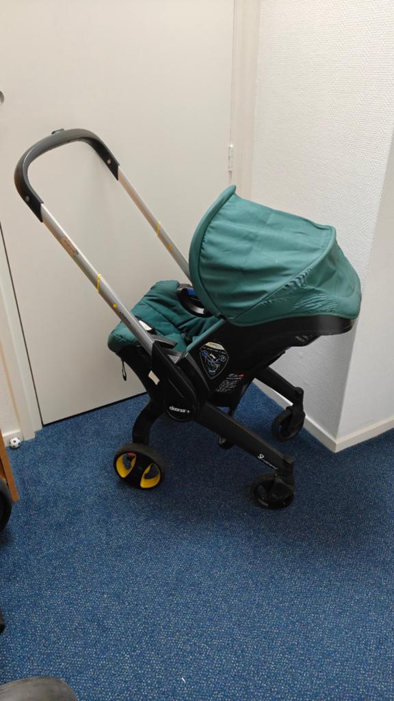 Doona plus autostoel maxicosi, Overige merken, Autogordel, Ophalen of Verzenden, Zo goed als nieuw