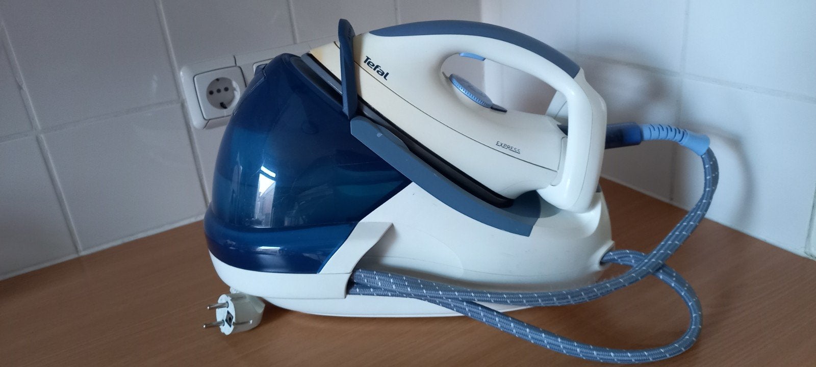 Tefal Express Stoomstrijkijzer met Groot Waterreservoir, Ophalen, Gebruikt, Strijkijzer met snoer
