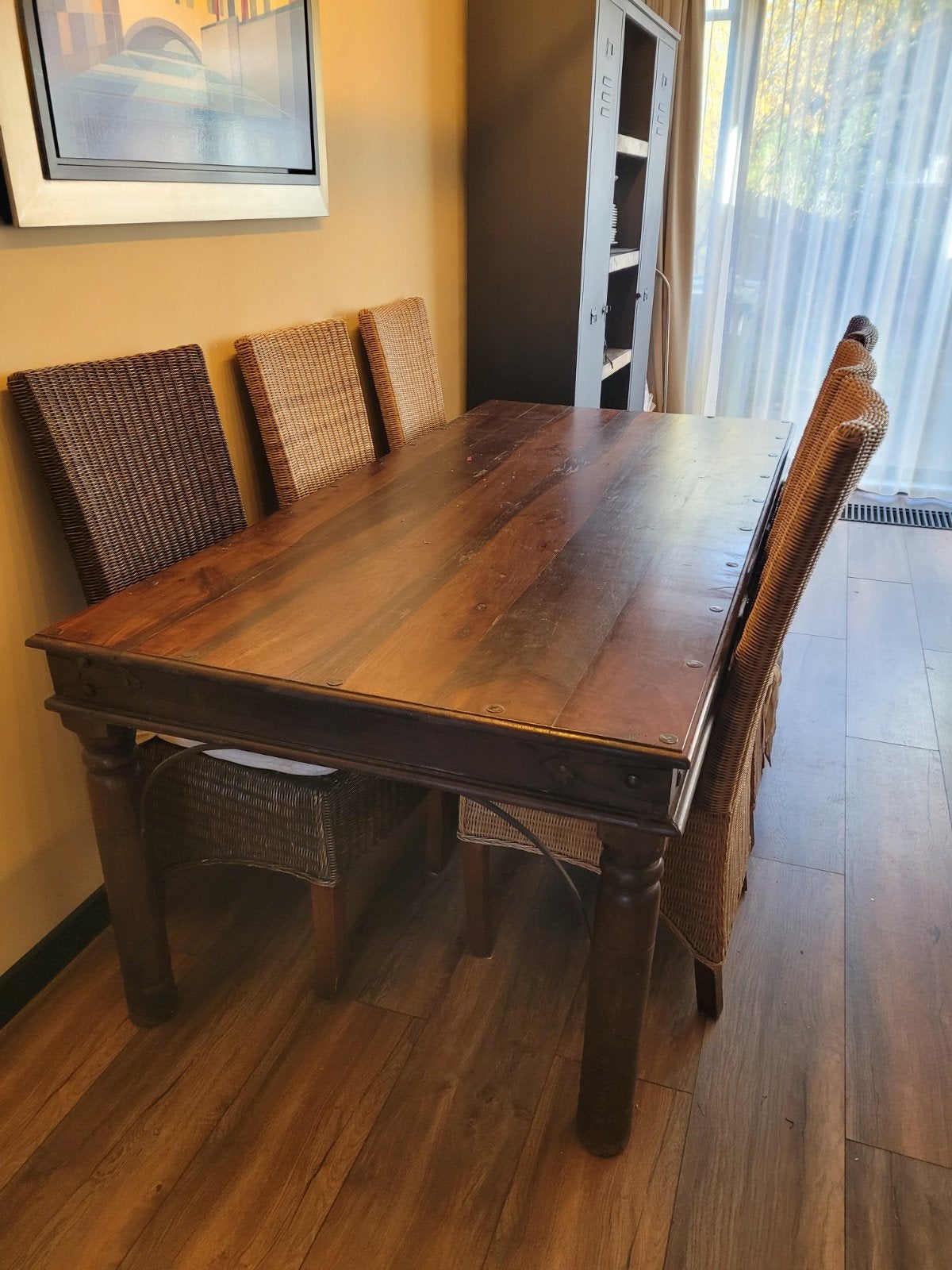 Koloniaal houten eettafel met donkere afwerking, Huis en Inrichting, Gebruikt, Koloniaal, 200 cm of meer, Vijf personen of meer