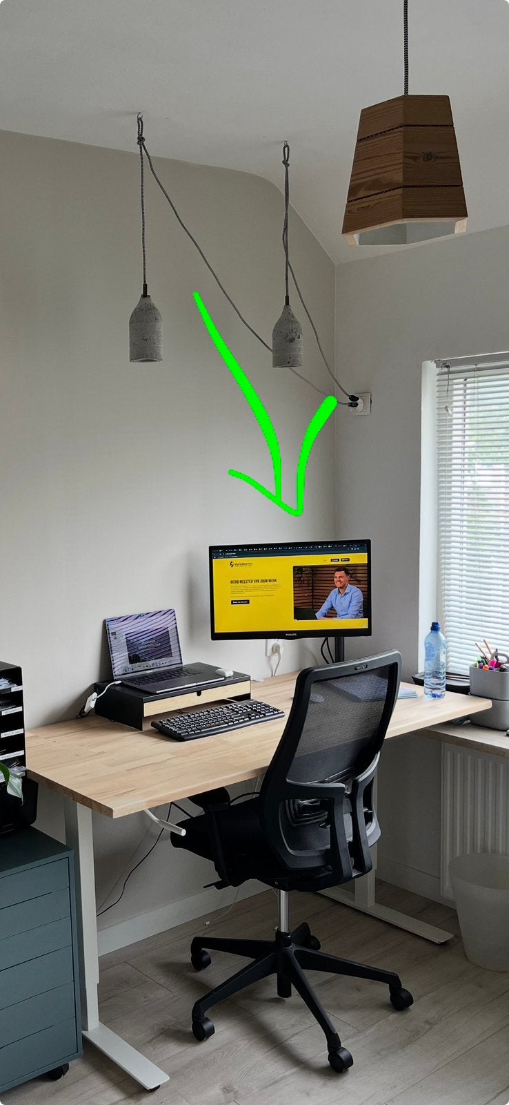 Philips beeldscherm inclusief bureau standaard, Computers en Software, Philips, Full HD, Ophalen of Verzenden, Zo goed als nieuw