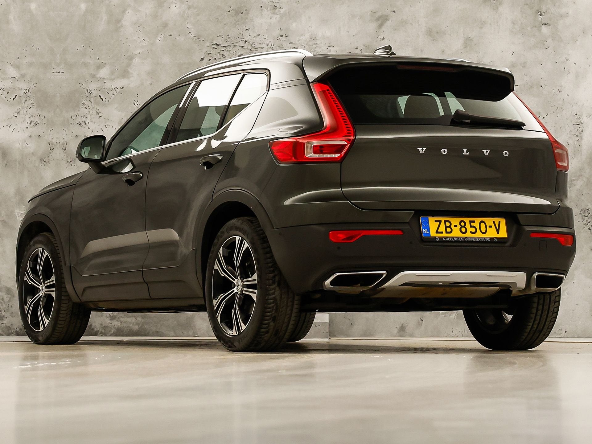 Foto 3 van Volvo XC40 2.0 T4 Inscription 190Pk Automaat (PANORAMADAK, H