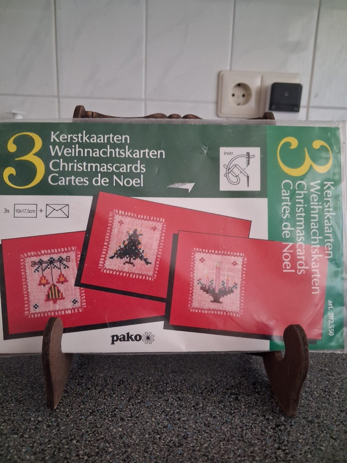 PAKO 3 KERSTKAARTEN OM ZELF TE BORDUREN INCLUSIEF GAREN, Hobby en Vrije tijd, Kaarten | Zelf maken, Ophalen of Verzenden, Nieuw