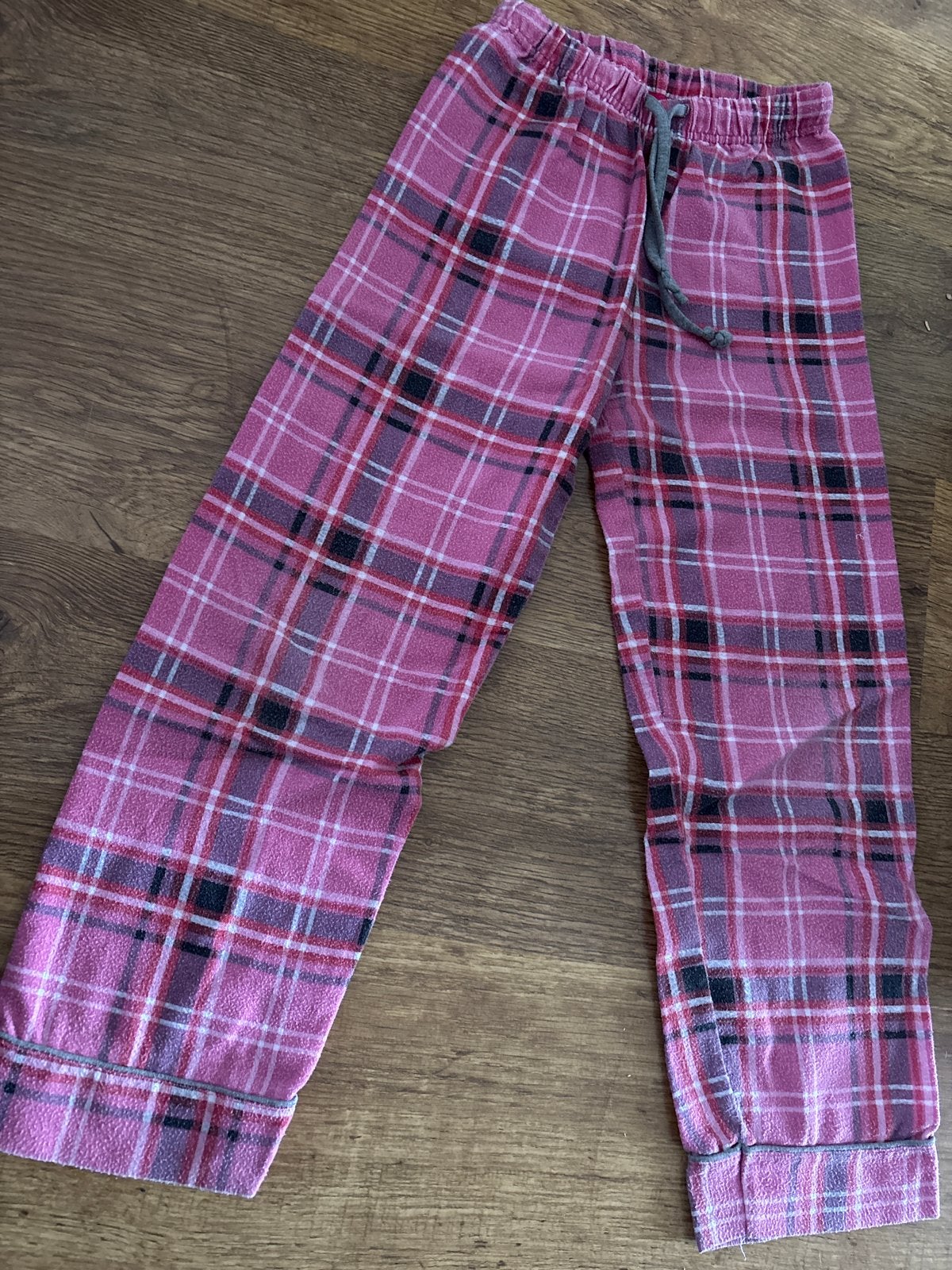 Pyjama set roze geruit - Europe Kids Bodywear, Ophalen of Verzenden, Gebruikt, Meisje, Nacht- of Onderkleding