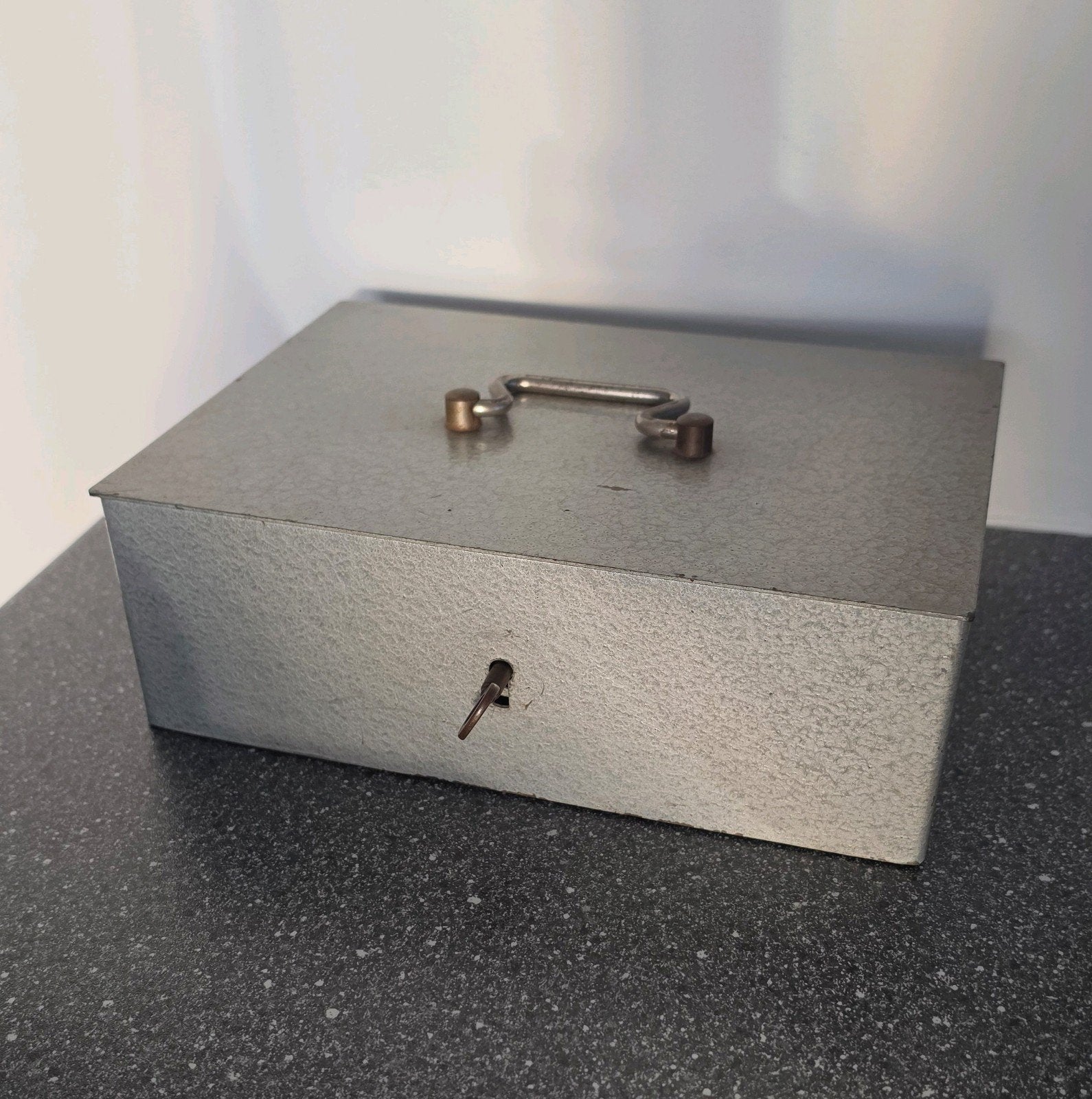 Vintage Metalen Geldkistje met Sleutel - Merk Safety, Ophalen of Verzenden