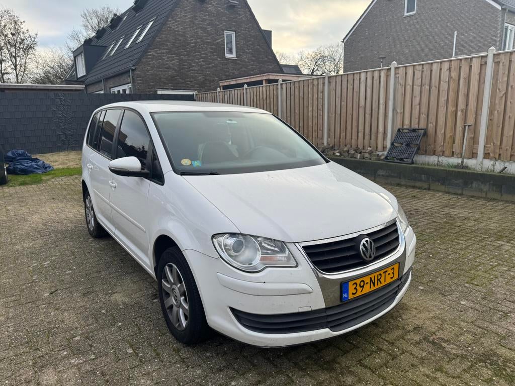 Volkswagen Touran 2.0 TDI 103KW 2011 Wit, Auto's, Voorwielaandrijving, 4 cilinders, Wit, Origineel Nederlands