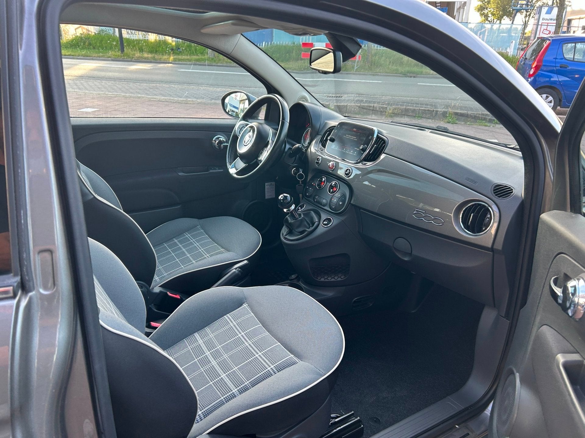Fiat 500 0.9 TwinAir Turbo Lounge Clima|Cruise|NAV|PANORAMA, Auto's, Voorwielaandrijving, 12 maanden, Stof, Gebruikt