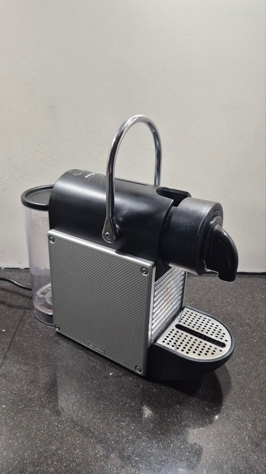 Magimix Pixie Nespresso apparaat - lekt water (defect), Ophalen, Espresso apparaat, Niet werkend, Koffiepads en cups