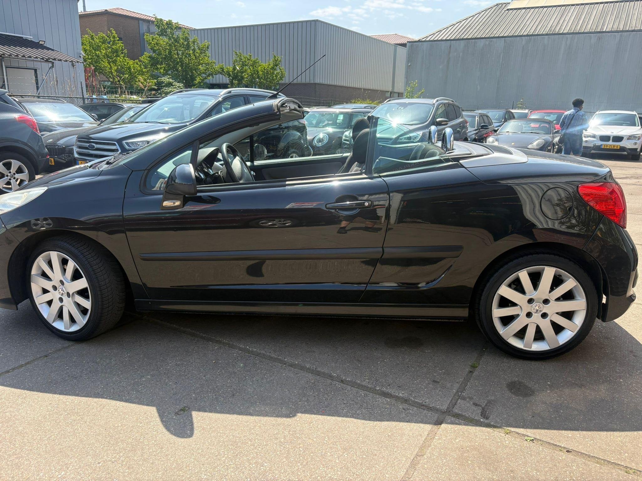 Peugeot 207 CC 1.6 VTi Première Airco, Auto's, Peugeot, Voorwielaandrijving, Gebruikt, 4 cilinders, Cabriolet