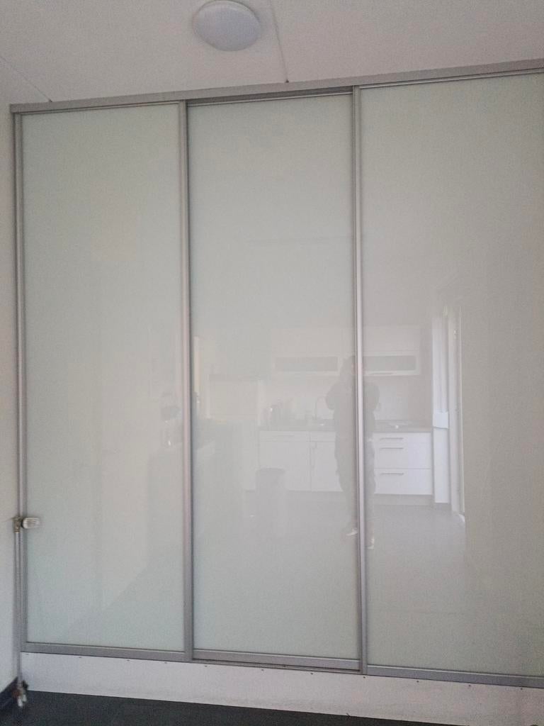 Grote kledingkast met schuifdeuren (260x270 cm), Huis en Inrichting, Kasten | Kledingkasten, Met deur(en), Gebruikt, 200 cm of meer