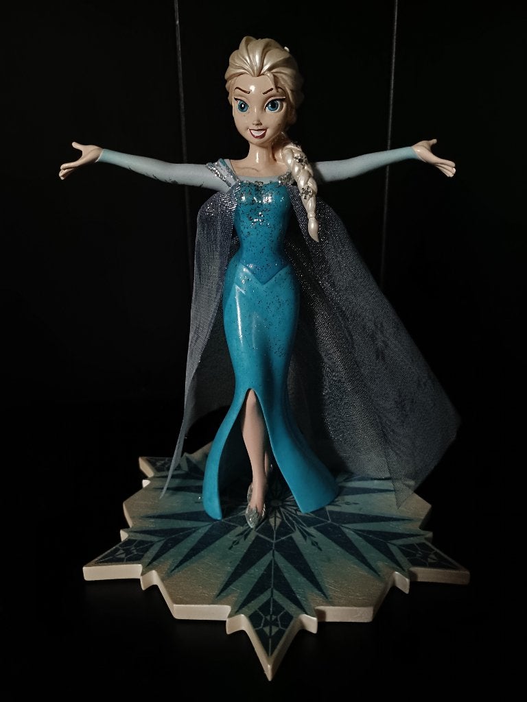 Elsa beeld Disneyland Parijs, Ophalen of Verzenden, Overige figuren, Zo goed als nieuw, Beeldje of Figuurtje