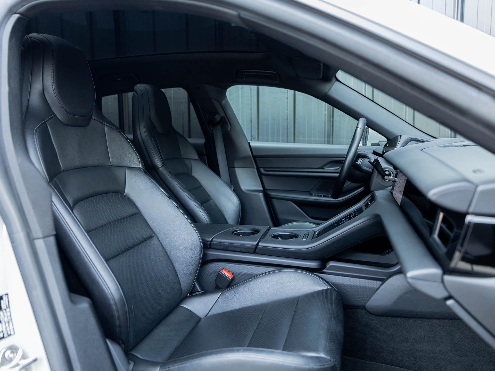 Porsche Taycan Cross Turismo 4 93 kWh | Bose sound | Adaptiv, Auto's, Automaat, Stof, Zwart, Overige kleuren