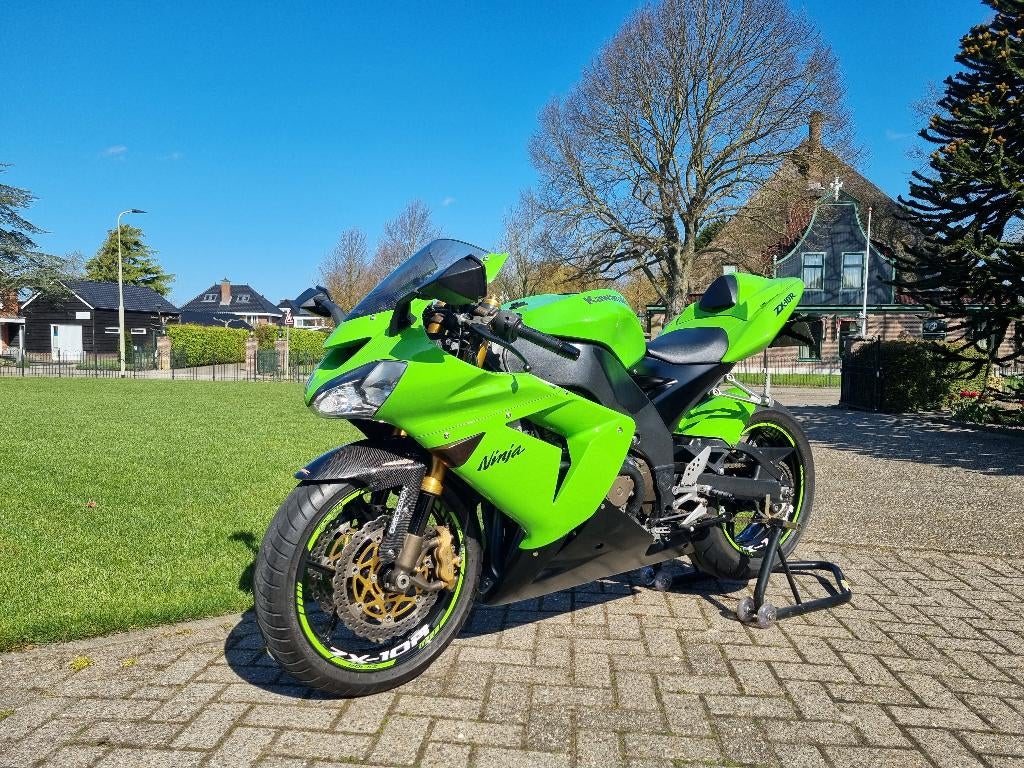 Kawasaki Ninja zx10r 2004 nieuw gespoten 2k lak, Motoren, Motoren | Kawasaki, Sportuitlaat, 4 cilinders, Motorrijbewijs A, Super Sport