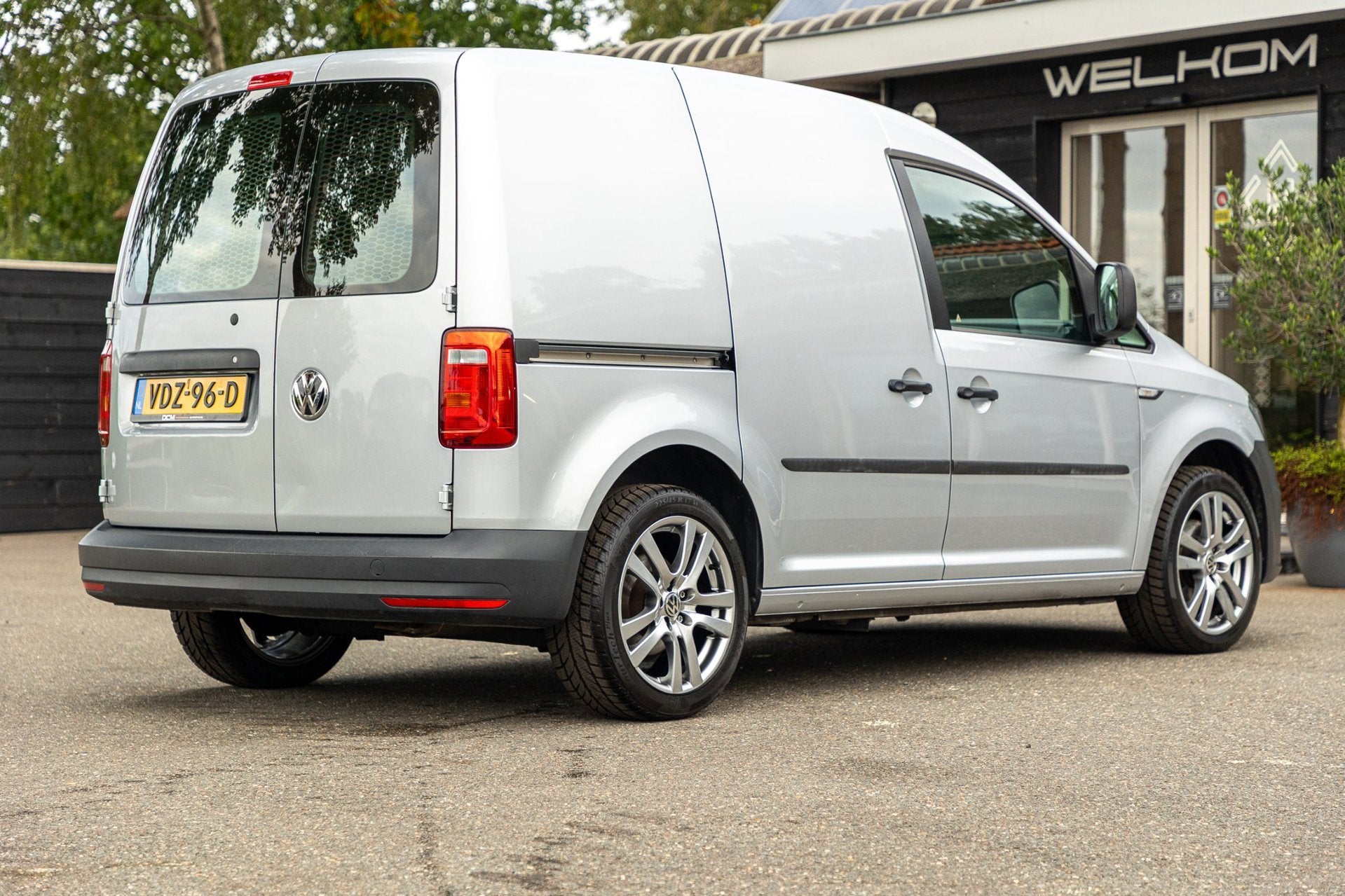 Volkswagen Caddy 2.0 TDI L1H1 BMT Trendline Airco I Navigati, Dealer onderhouden, Stof, Gebruikt, 4 cilinders