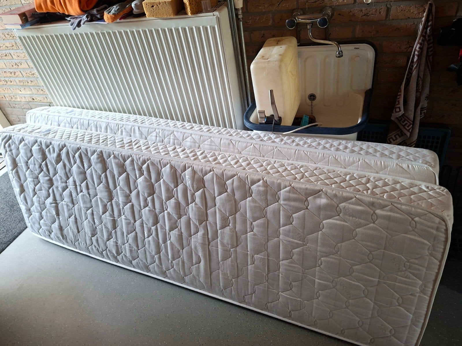 2 originele Hobby caravan matrassen 205x65x15 cm, Caravans en Kamperen, Ophalen, Gebruikt