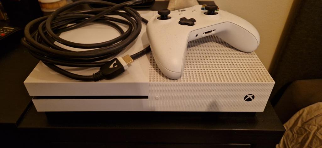 Xbox One S 1TB - Zeer goede staat, Xbox One S, Ophalen of Verzenden, Zo goed als nieuw, 1 TB