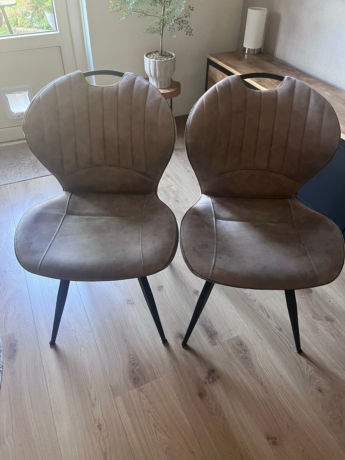 2 eetkamerstoelen - Bruin, Huis en Inrichting, Gebruikt, Twee, Bruin, Ophalen of Verzenden