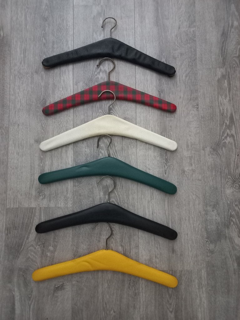 Garderobe kledinghangers vintage, Wandkapstok, Gebruikt, Ophalen of Verzenden, Minder dan 100 cm