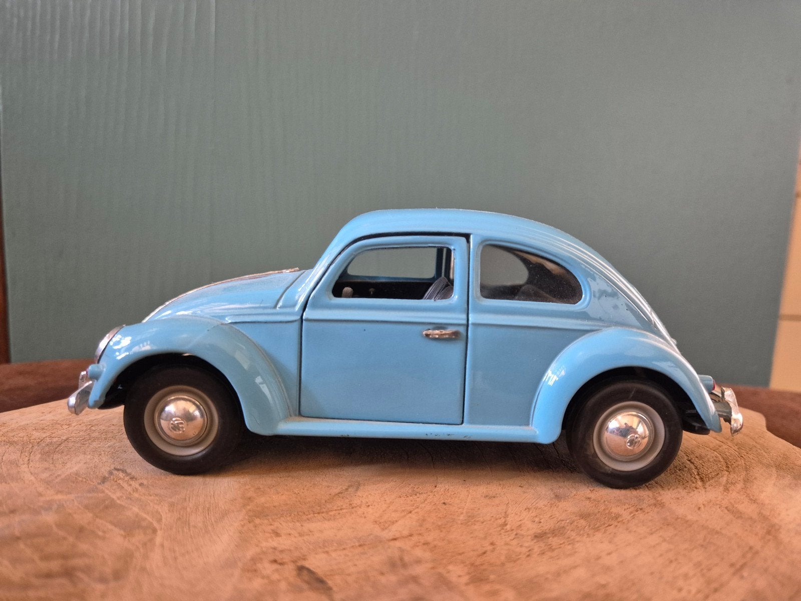 Vintage VW Kever Modelauto 1:24 - Blauw, Hobby en Vrije tijd, Modelauto's | 1:24, Ophalen of Verzenden, Gebruikt, Auto, Overige merken