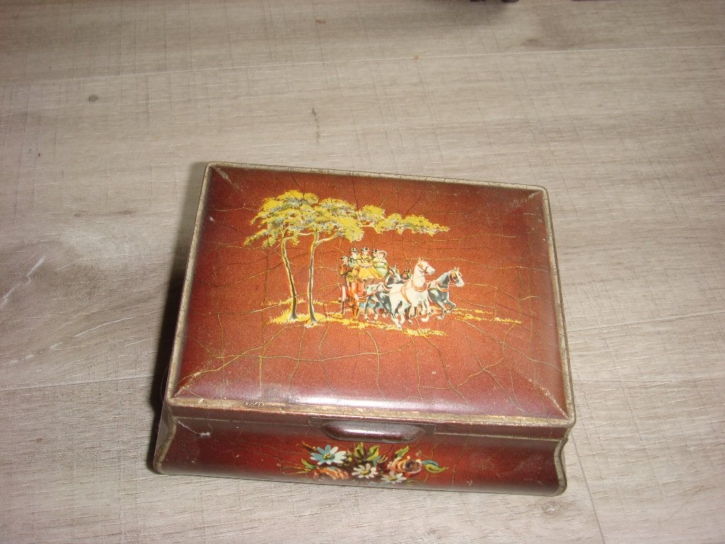Vintage blikken doos met paardenkoets en bloemen, Ophalen of Verzenden, Gebruikt, Thee, Overige merken