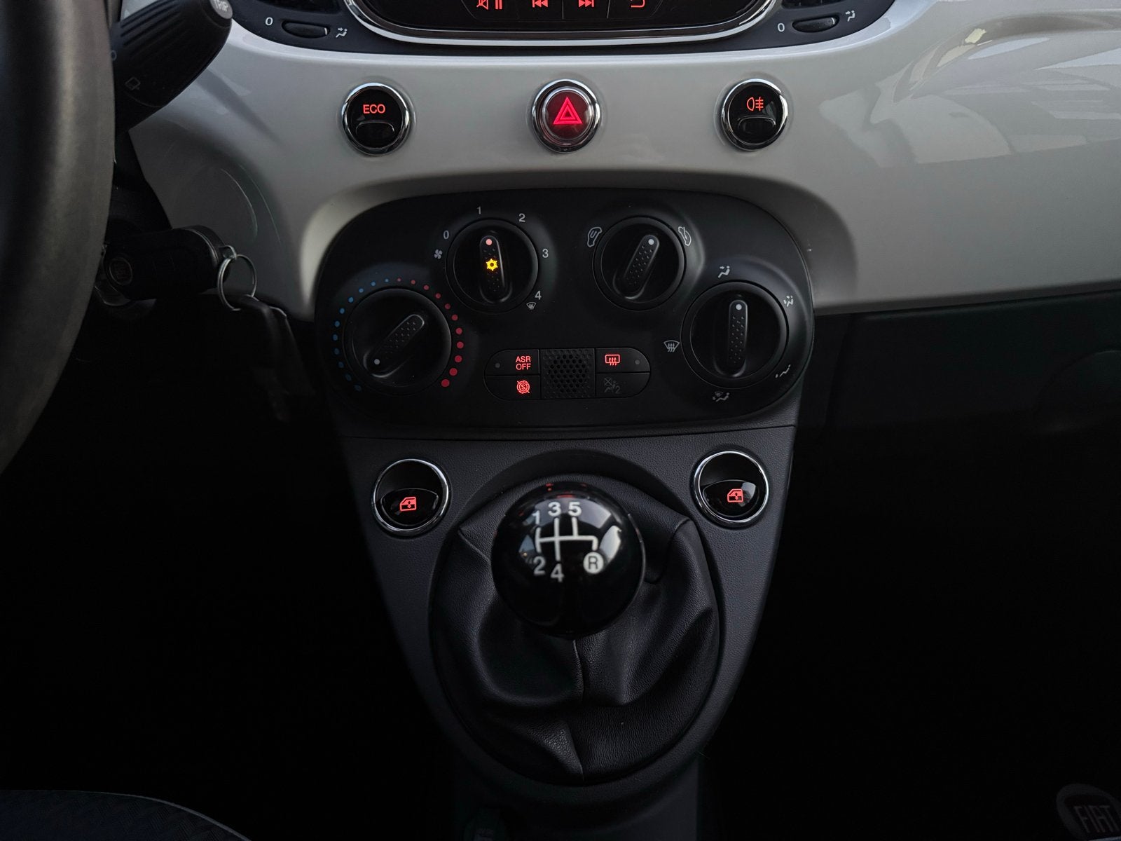 Foto 13 van Fiat 500 0.9 Twinair Turbo Popstar | AIRCO | LED | BOEKJES