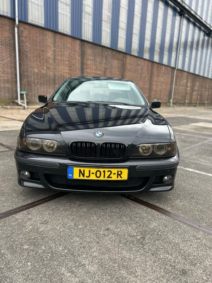 BMW 5-Serie 2.5 I 523 AUT 1996 Zwart, Auto's, BMW, Particulier, 5-Serie, Benzine, Sedan, Automaat, Geïmporteerd, Zwart, Achterwielaandrijving