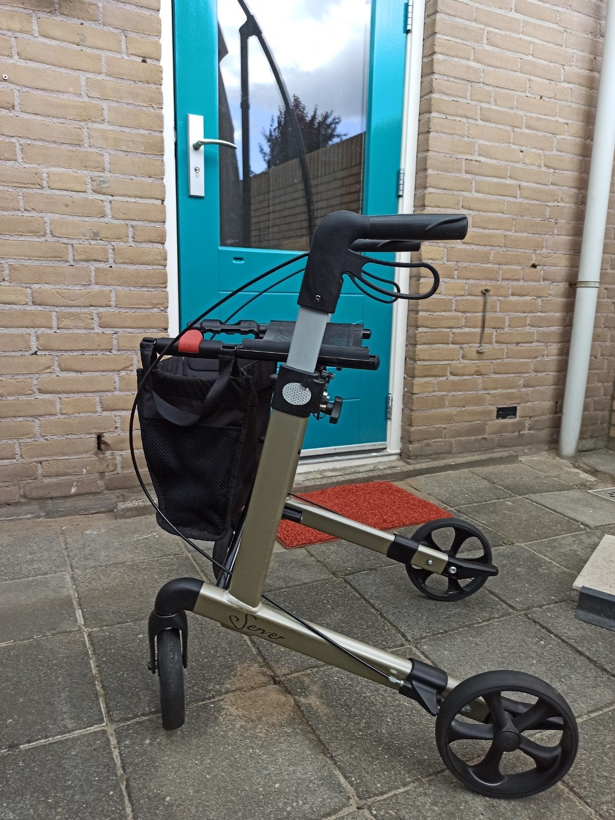 Rehasense Server rollator, Diversen, Rollators, Ophalen, Opvouwbaar, Zo goed als nieuw