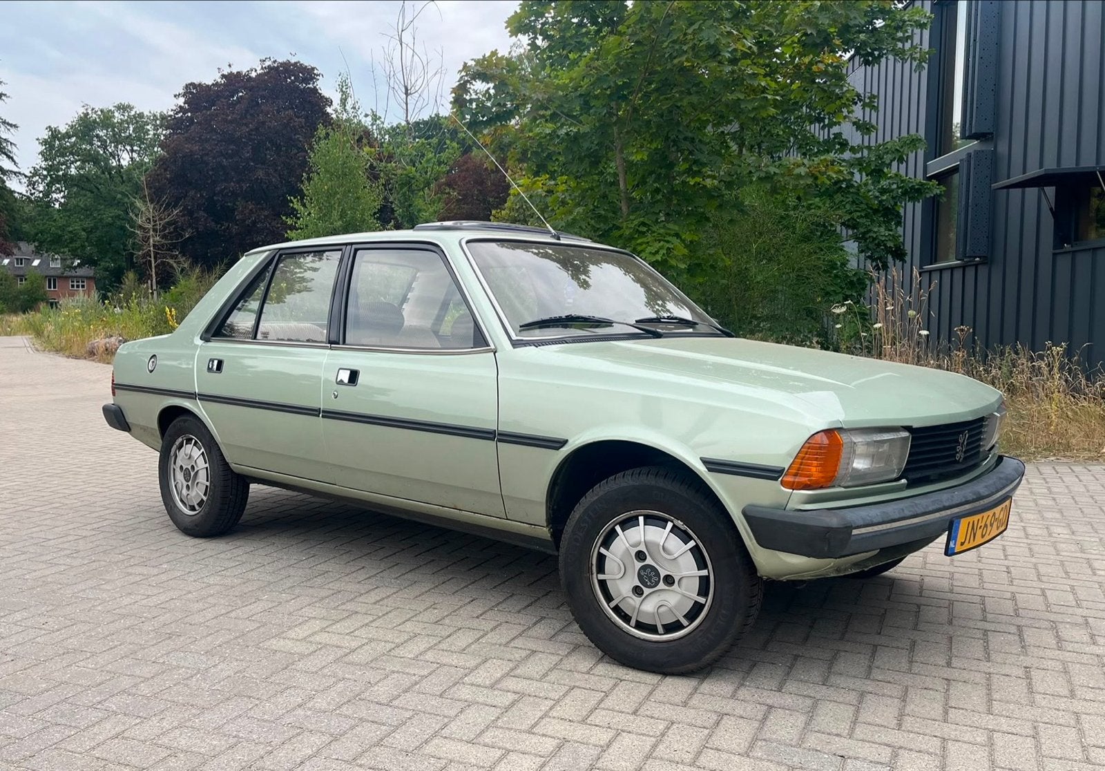 Peugeot 305 1.5 SR 1983 Groen, Auto's, Peugeot, 4 cilinders, 1472 cc, Origineel Nederlands, Handgeschakeld