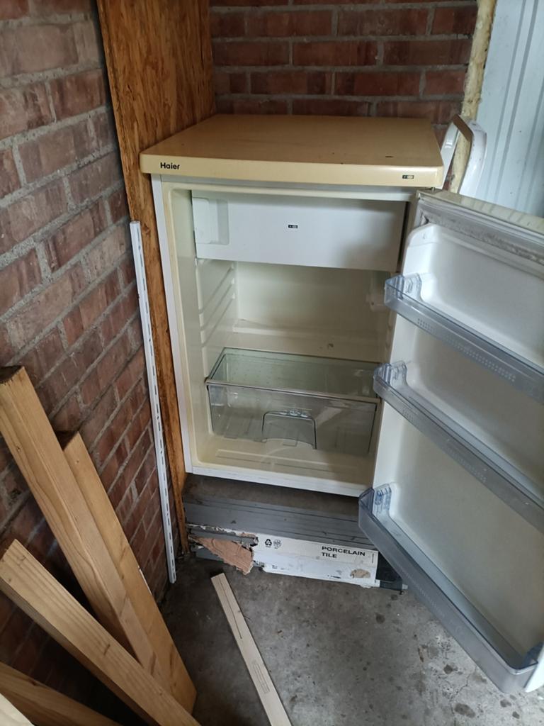 Koelkast haier, Minder dan 75 liter, Ophalen, Zonder vriesvak