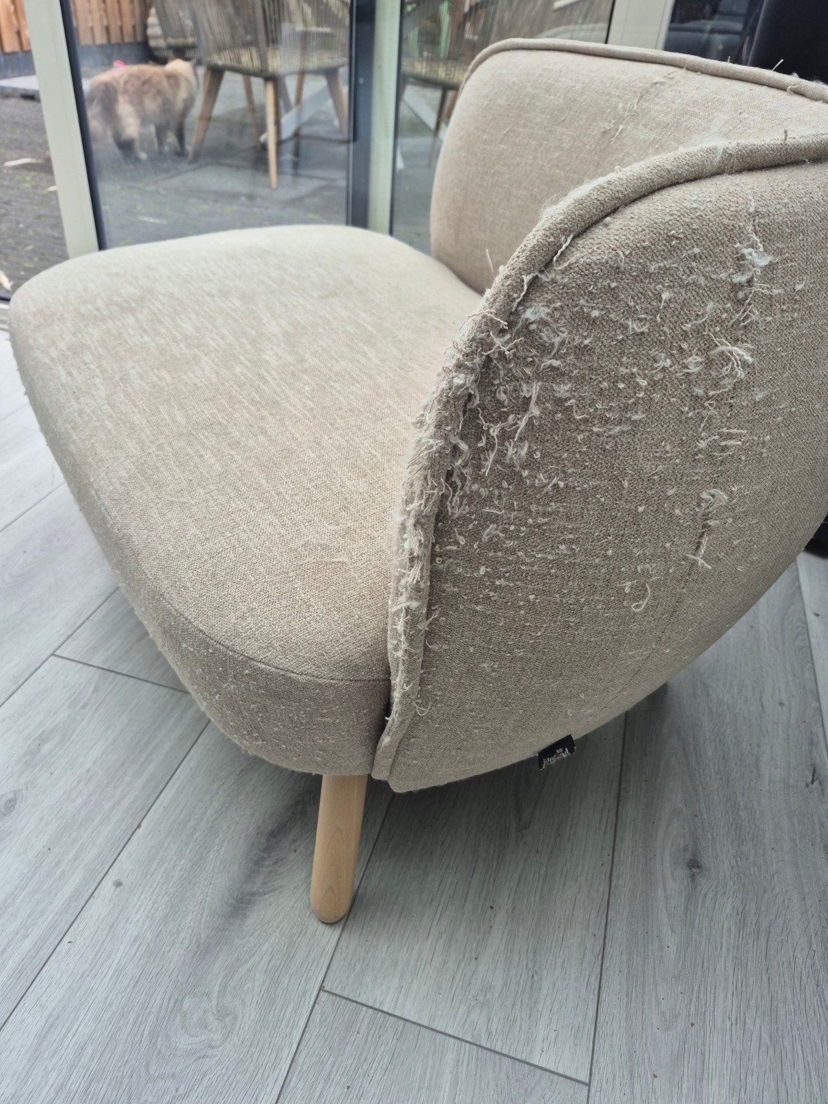 Bankje / Hondenbankje - Gebruikt met slijtage, Huis en Inrichting, Ophalen, Hout, Gebruikt, Minder dan 75 cm