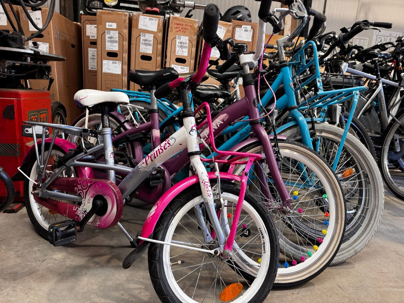 Diverse kinderfietsen, Ophalen, Gebruikt, 22 inch